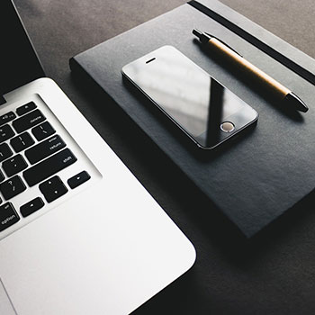 被囚禁的神明：唤醒内心光钥的旅程